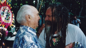 Goa Gil und Albert Hofmann. Foto: Roger Liggenstorfer